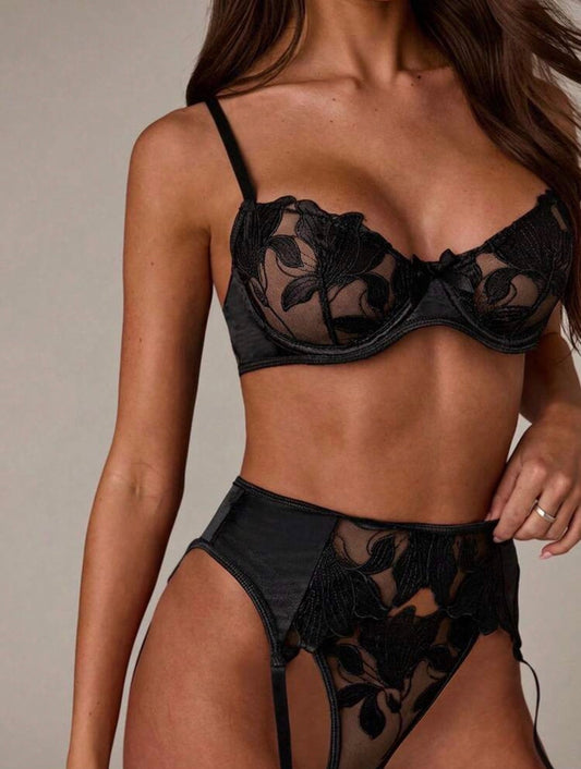 Avelie 4 Piece Lingerie